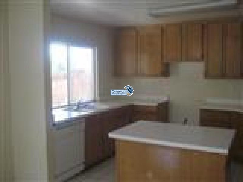 Nice 4 Bedroom Home w. Covered Patio 2