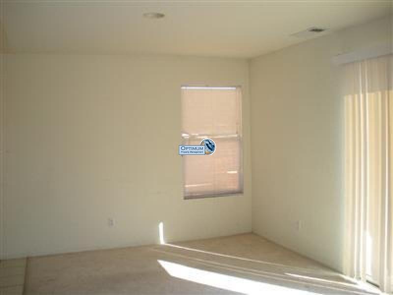 Two-story, 3 bedroom Victorville home 4