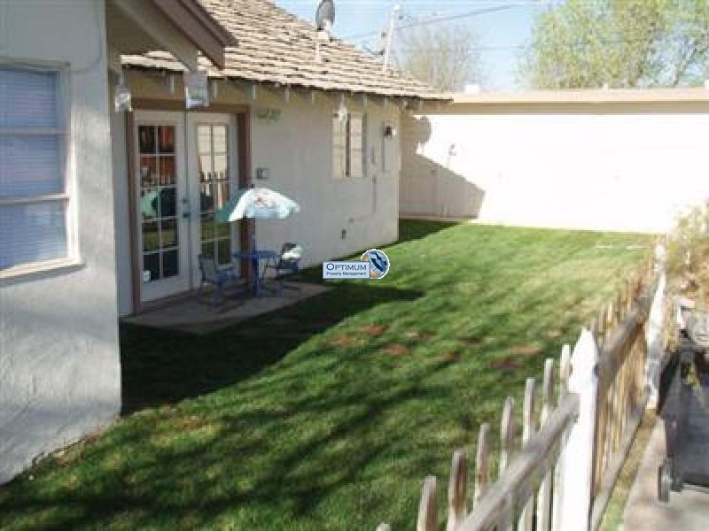 Apple Valley home with maintained in-ground pool! 3