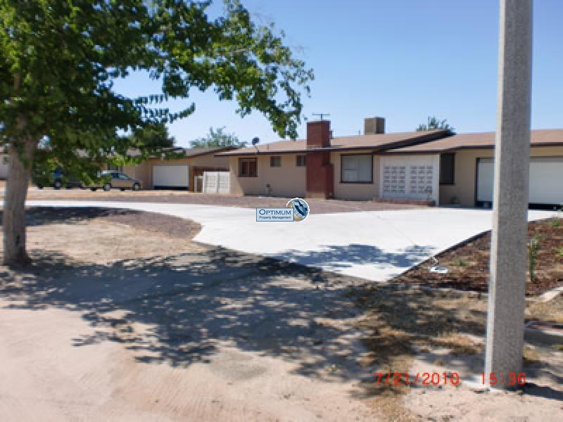 Three bedroom, Two bathroom Home in Victorville 7