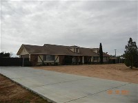 Apple Valley home on 1+ acre property fully fenced 5