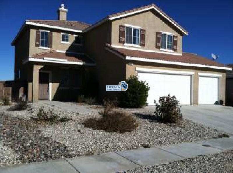 Two-story 4-bedroom, large home in Hesperia 1