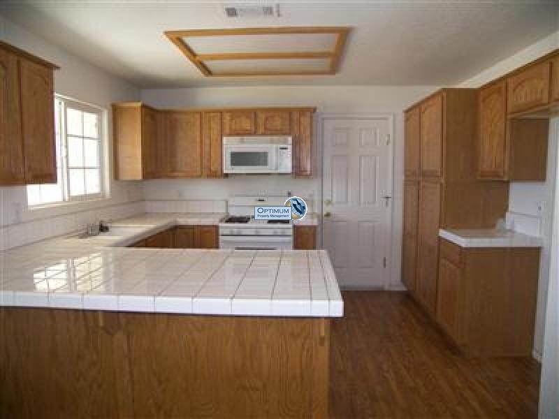 Fantastic four bedroom with lots of room 7