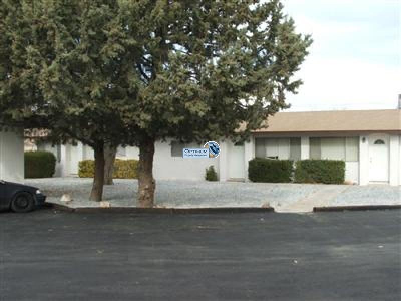Nice 2 bedroom apartments in Apple Valley $1000 Move-In! 1