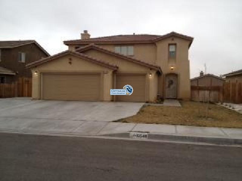 Great 4 bed 3 bath home in adelanto 1