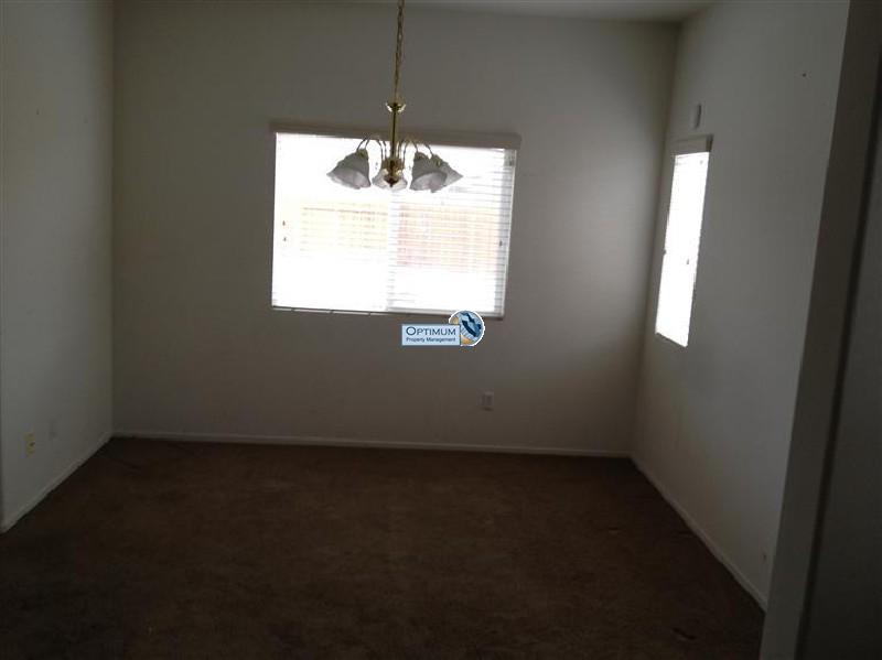 Great 4 bed 3 bath home in adelanto 5
