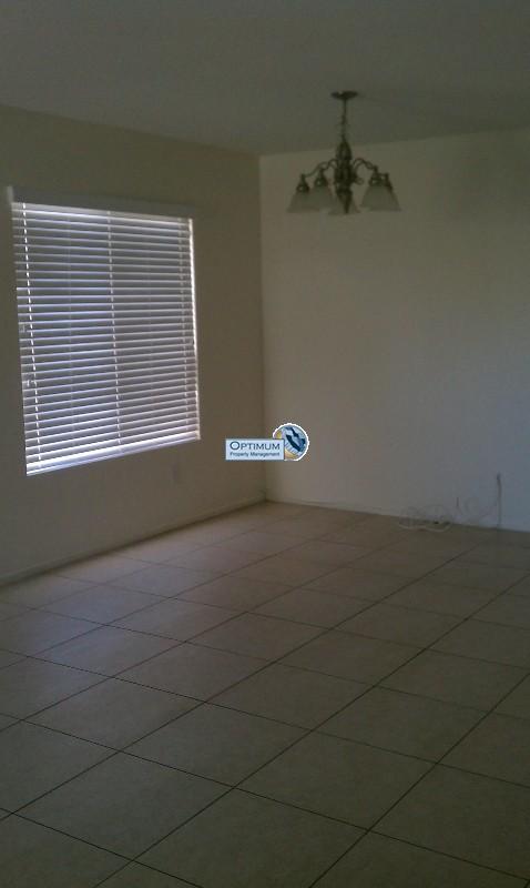 Attractive home in north victorville 2